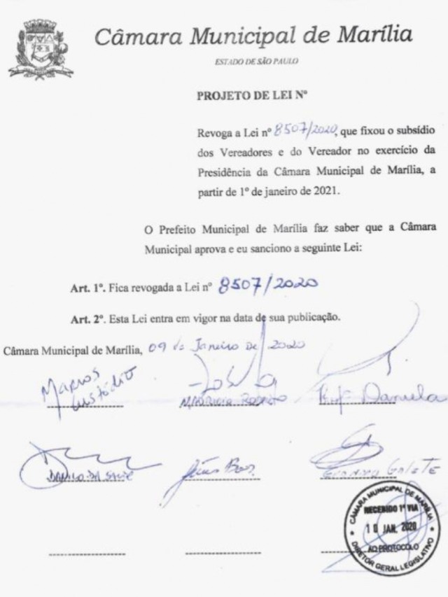 Vereadores pedem revogação de aumento salarial na Câmara de Marília