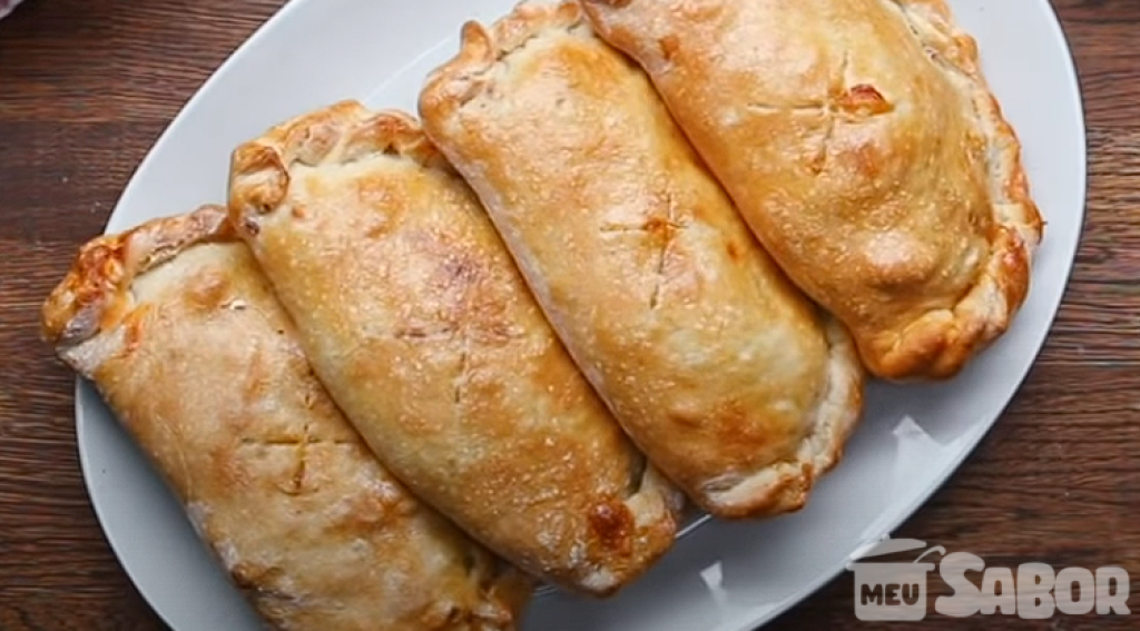 Aprenda a fazer um prato espetacular! Calzone de carne e arrase na cozinha!