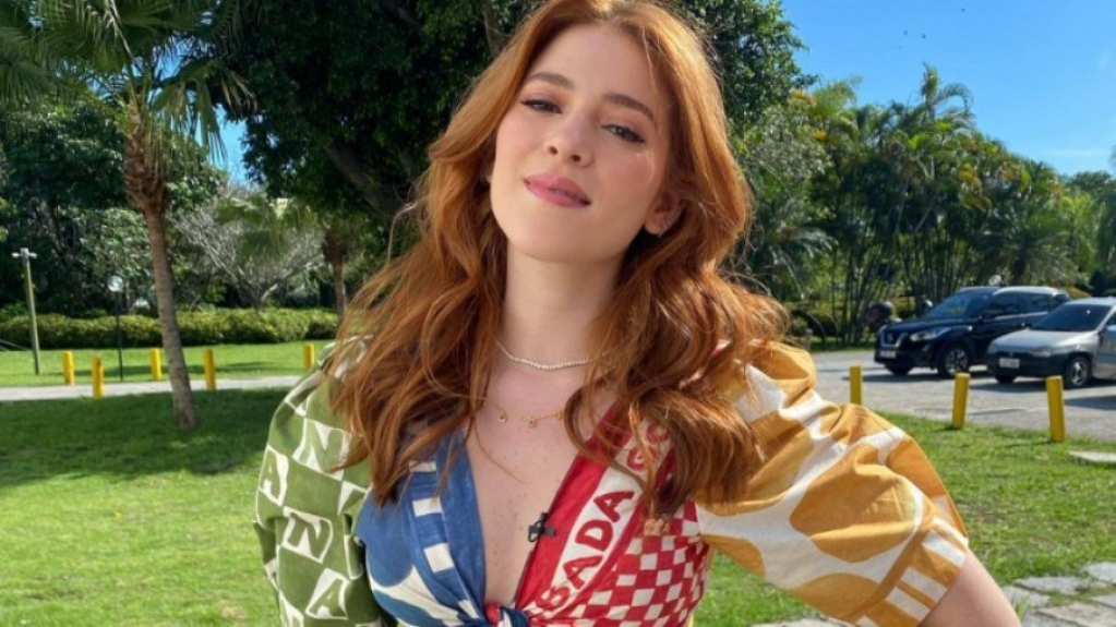 Ana Clara Lima sofre acidente durante viagem para Pernambuco: 'Bati muito forte' Ana Clara Lima sofre acidente durante viagem para Pernambuco: 'Bati muito forte'