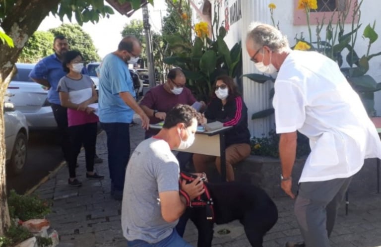 Vacinação de cães e gatos contra raiva terá 400 doses para nova etapa em Marília