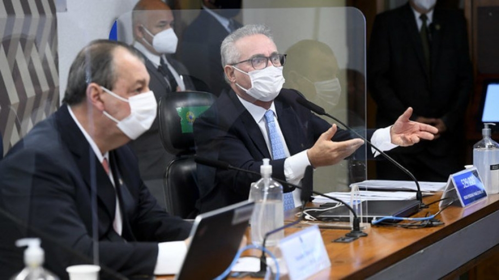 CPI aprova novos requerimentos para esclarecer negociação de vacinas CPI aprova novos requerimentos para esclarecer negociação de vacinas
