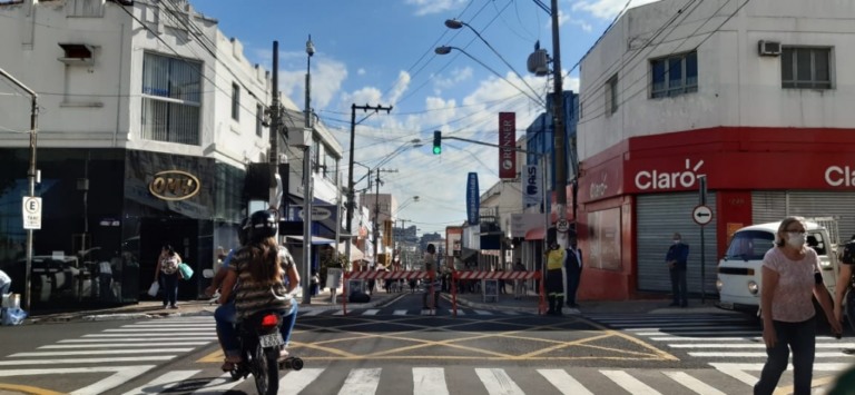Justiça veta orientação para lojas até 17h aos sábados; Acim pede mudança em código