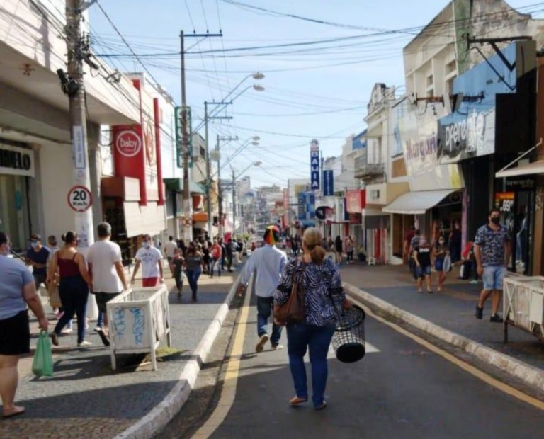 Guerra da quarentena tem 2 liminares, onda de ações e insegurança jurídica na cidade