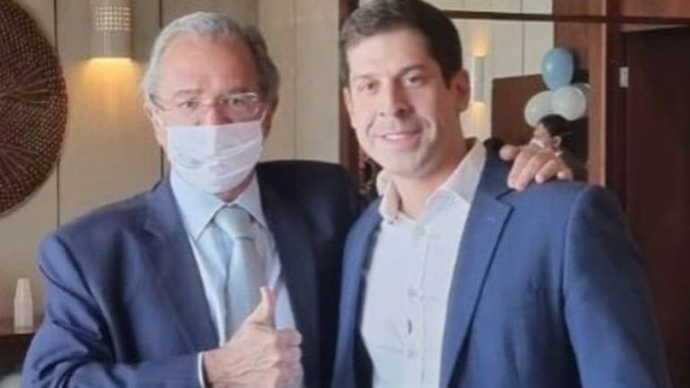 Secretário de Guedes deixa cargo após privatização da Eletrobras