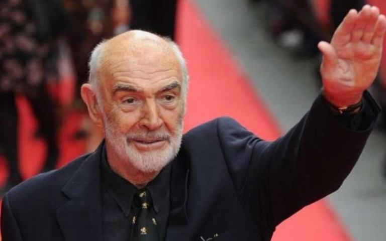 Ator Sean Connery, primeiro James Bond no cinema, morre aos 90 anos