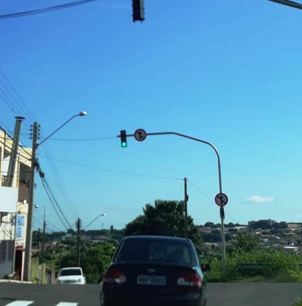 Semáforo do Viaduto da Coimbra inicia operação; Saudade segue em obras