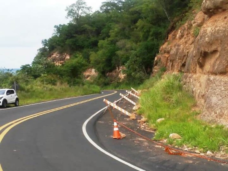Vistoria deve trazer técnicos do IPT para investigar risco com pedras na Serra de Avencas