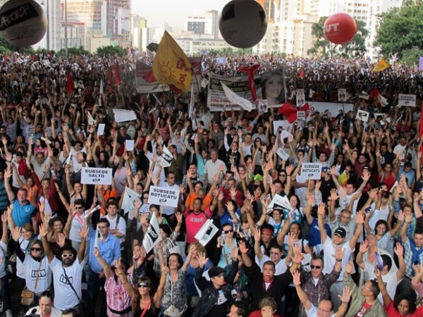 Educadores em greve