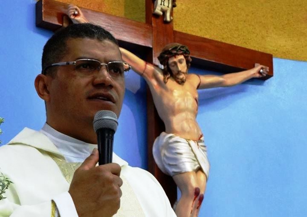 Justiça rejeita recursos; Padre Edson deve cumprir pena por críticas a Vinícius