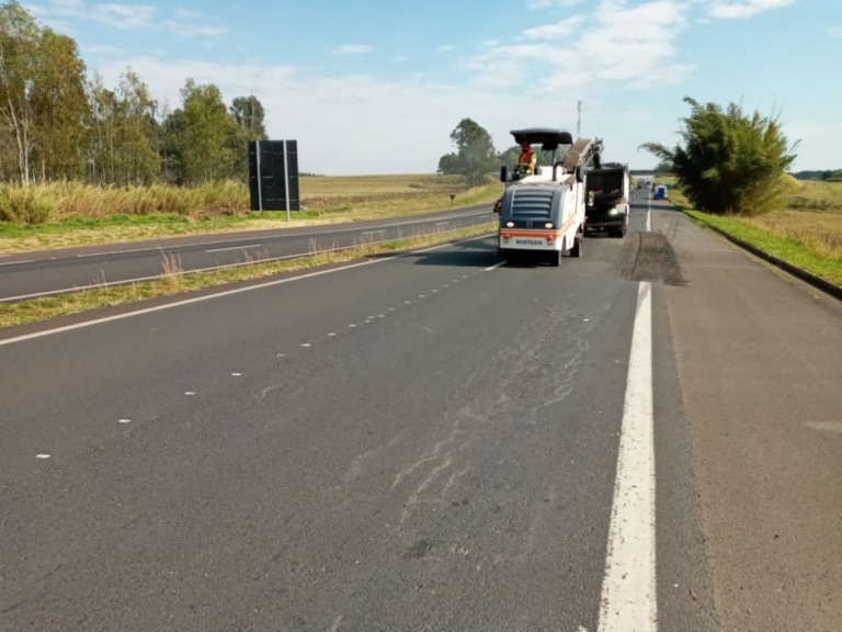 Tráfego tem desvio temporário para obras na SP-294