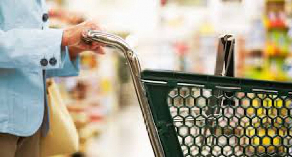Veto a idosos e famílias em supermercados vira recomendação; gerou caso judicial Veto a idosos e famílias em supermercados vira recomendação; gerou caso judicial