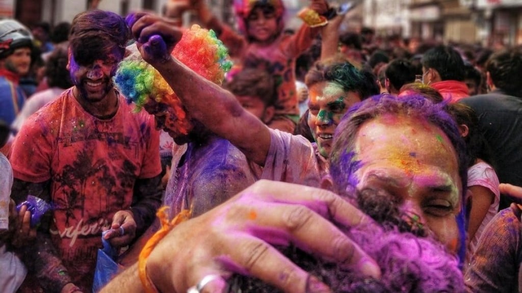 Vai curtir bloquinhos no Carnaval? Veja dicas para proteger o cartão