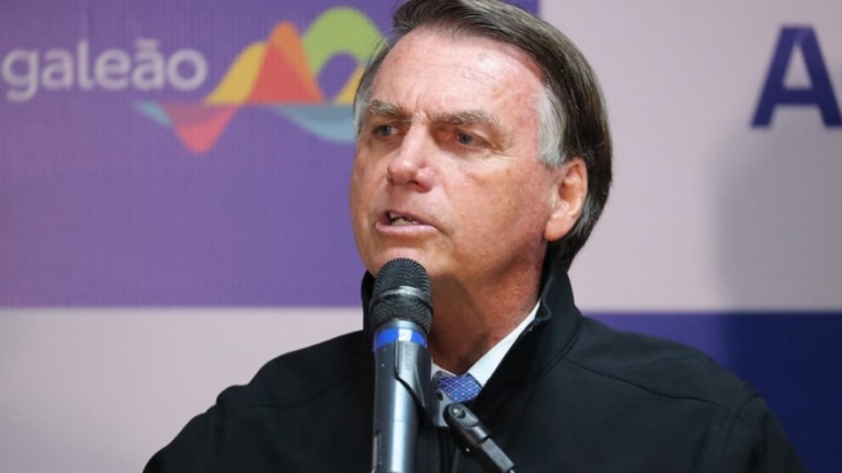 Bolsonaro volta a criticar Petrobras, mas diz que não irá interferir