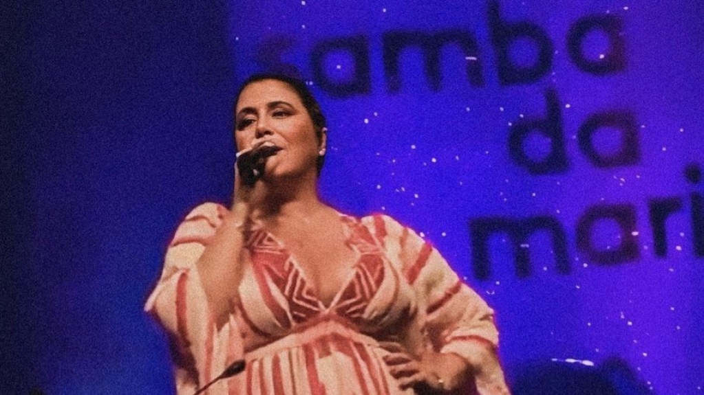 Após reclamação, fã pede para cantora Maria Rita "deixar de soberba"