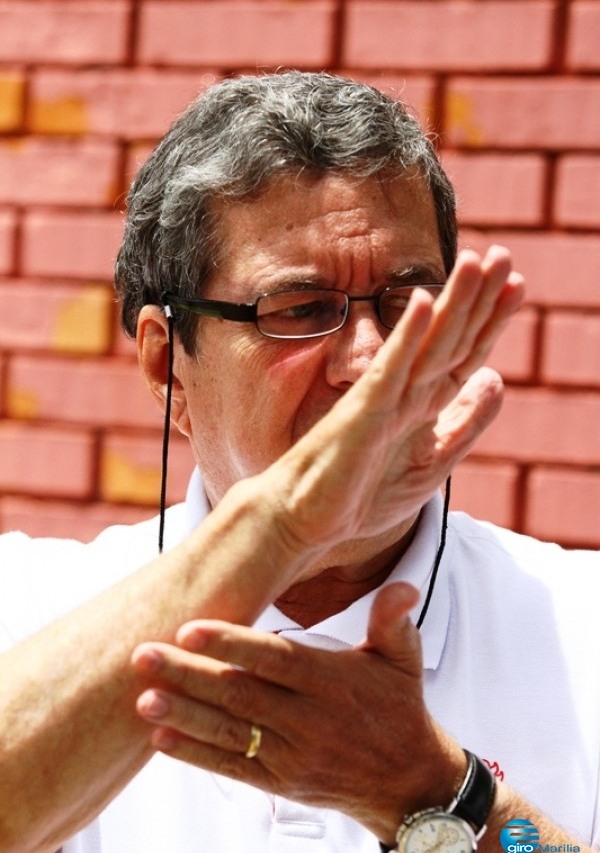 Camarinha pede afastamento; suplente assume hoje