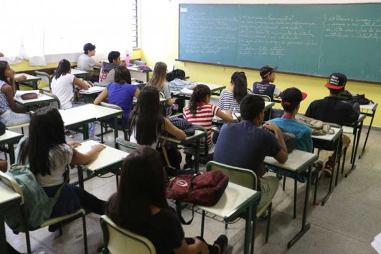 Escolas estaduais fazem últimos dias de matrículas de novos alunos