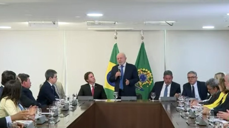 Lula sobre vândalos do DF: 'Aloprados com pouco senso do ridículo'
