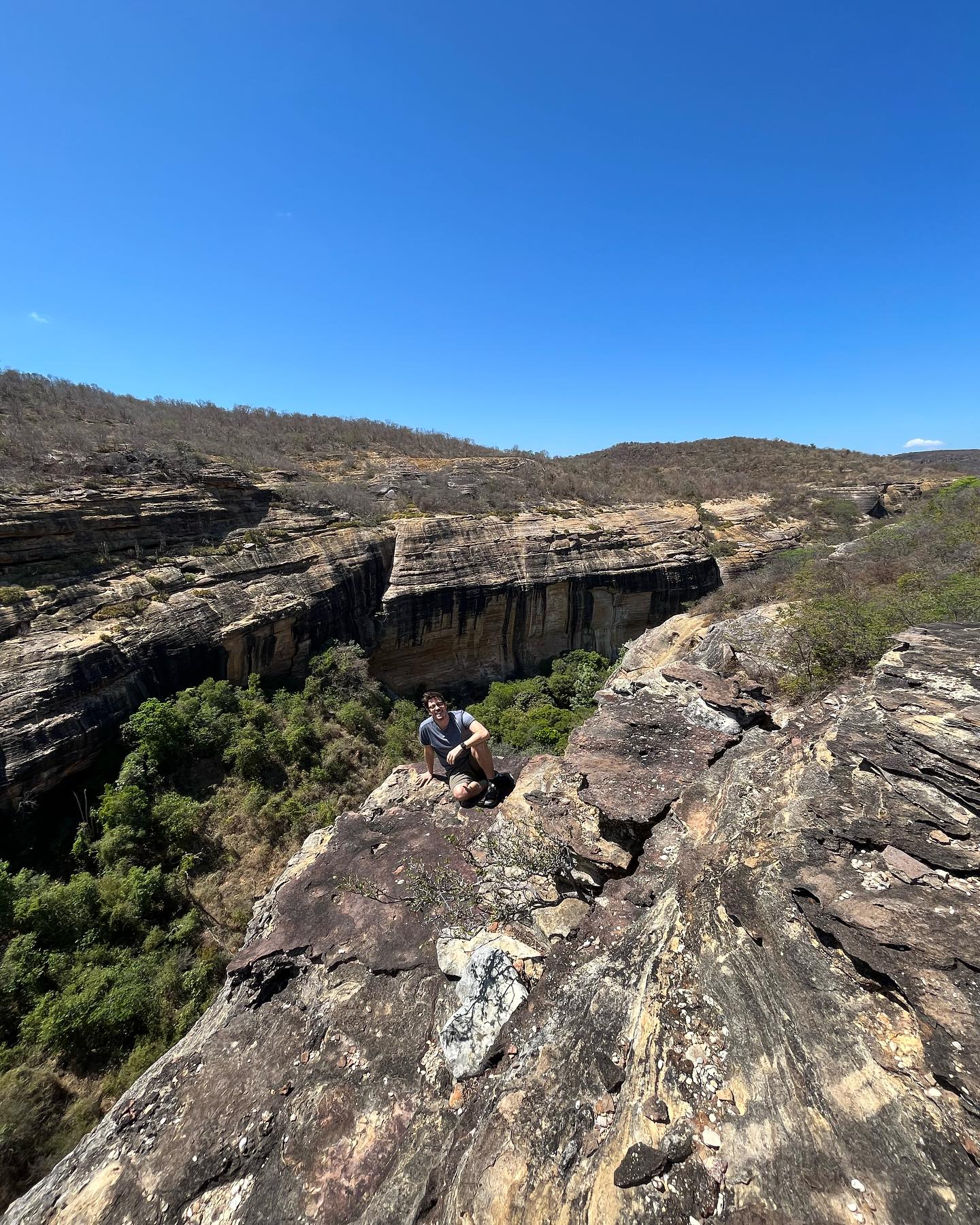 Fabio Porchat se encanta com a natureza da Serra da Capivara, no Piauí. Foto: Reprodução/Instagram 25.08.2023