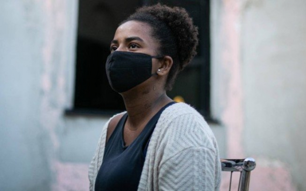 Mãe morre de Covid-19 após dividir CTI com a filha: "Ela queria sair dali"