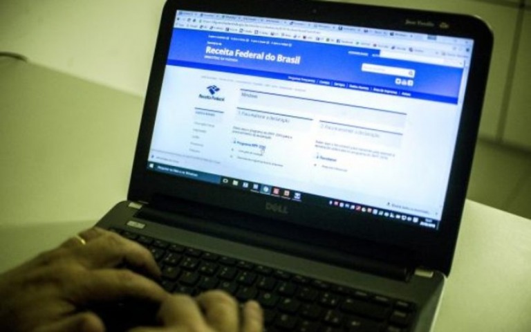 IR 2020: Receita paga 4º lote de restituições nesta segunda; veja quem recebe