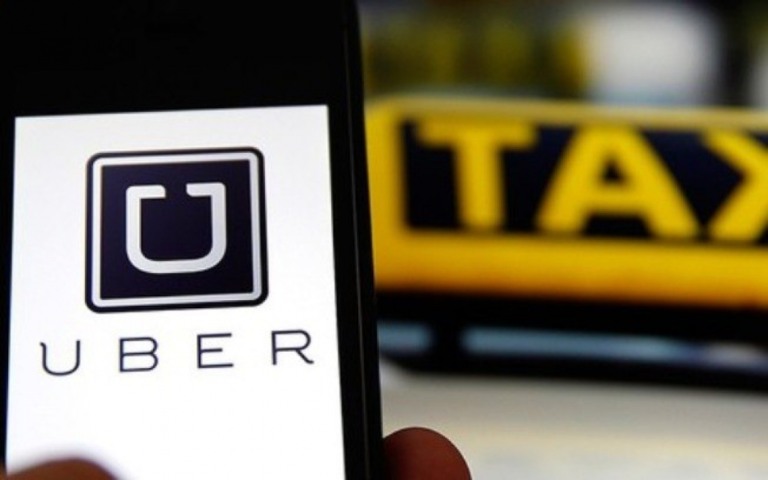Uber Táxi estreia em SP com pagamento via aplicativo