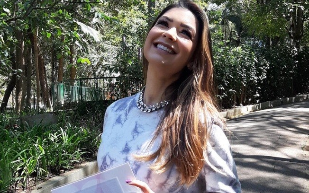 Amanda Françozo volta a gravar seu novo programa na TV Aparecida