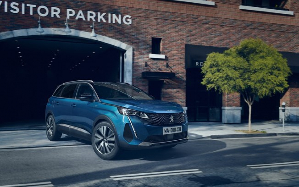 Peugeot 5008 estreia com visual atualizado e novos equipamentos