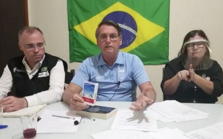 Bolsonaro diz que nota de R$ 200 foi criada por falta de papel e nega corrupção