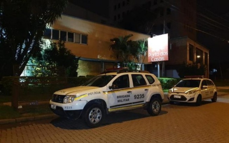 Adolescente faz festa em motel e mãe descobre pela TV