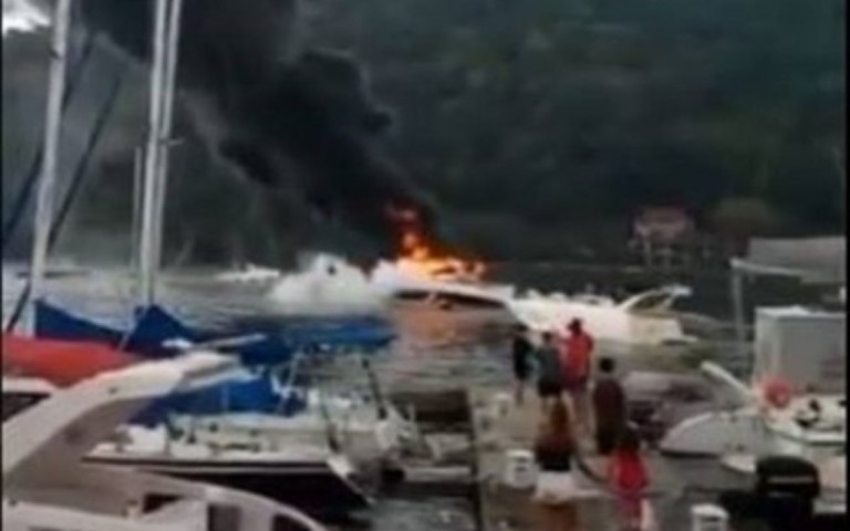 Lancha com 2 tripulantes explode no Rio de Janeiro; veja o vídeo