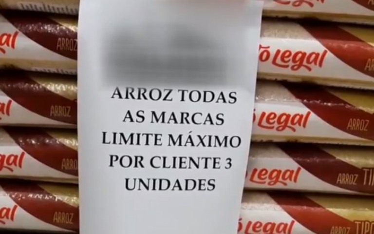 Supermercados limitam número de pacotes de arroz vendidos por cliente