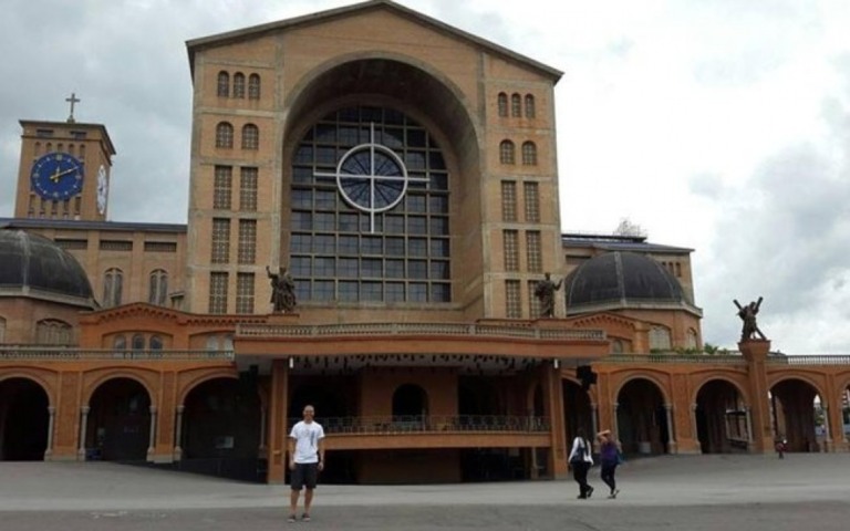 Santuário Nacional de Aparecida adota missa virtual para dia 12 de outubro