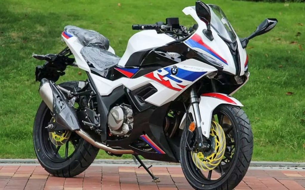 Chineses copiam BMW S 1000RR com traços da Yamaha YZF-R1