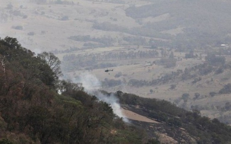 Doria sobrevoa região com focos de incêndio na Serra da Mantiqueira
