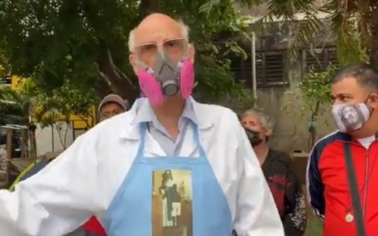 Padre Lancellotti é chamado de "filho da put* que defende nóia"