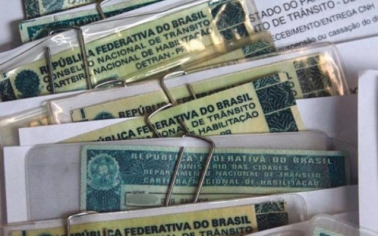 Projeto de lei quer retirar obrigação de fazer autoescola para obter CNH