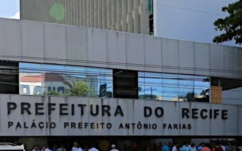 PF investiga fraudes em contratos para combate à Covid-19 em PE PF investiga fraudes em contratos para combate à Covid-19 em PE