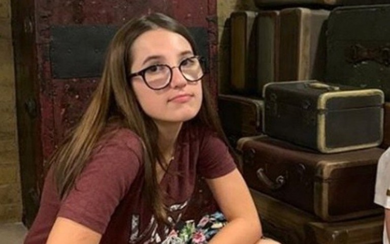 Adolescente que atirou e matou Isabele é internada em unidade socioeducativa