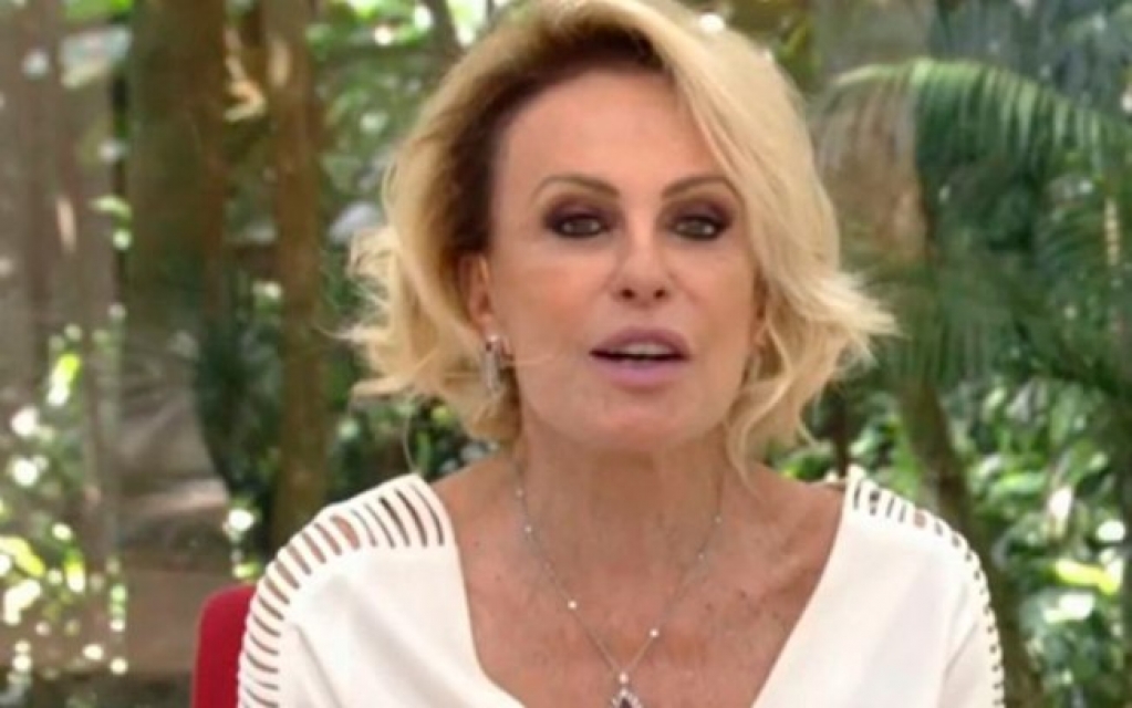 Ana Maria fala ao vivo de golpe com seu nome: "Não caia nessa" Ana Maria fala ao vivo de golpe com seu nome: "Não caia nessa"