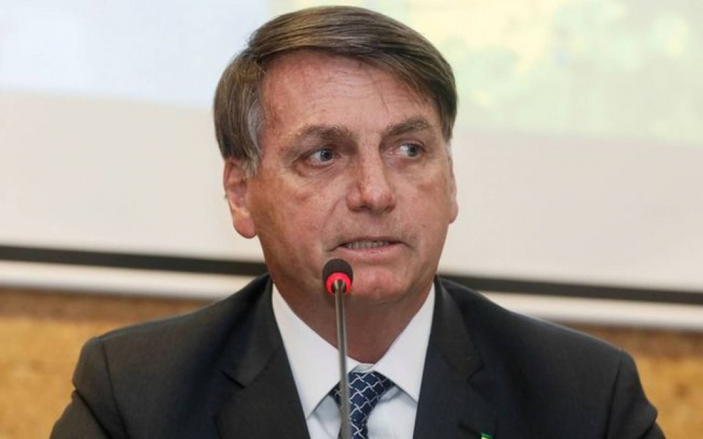 Bolsonaro diz que escolas não deveriam ter fechado durante a pandemia Bolsonaro diz que escolas não deveriam ter fechado durante a pandemia