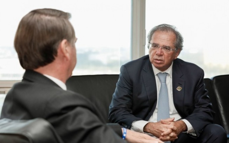 Reunião de Guedes com equipe dura quatro horas e ministério diz que 'foi normal'