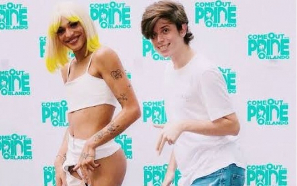 Pose de bandida: entenda de onde surgiu o meme com Pabllo Vittar