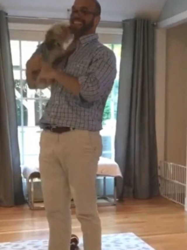 Homem que não queria cão viraliza ao mostrar rotina fofa com o animalzinho