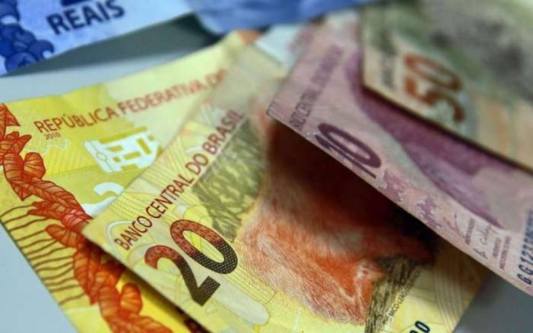 Procura por crédito sobe pela primeira vez em seis meses, diz Serasa Experian