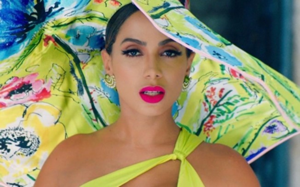 Anitta desabafa em entrevista: "Ser uma mulher jovem é difícil" Anitta desabafa em entrevista: "Ser uma mulher jovem é difícil"