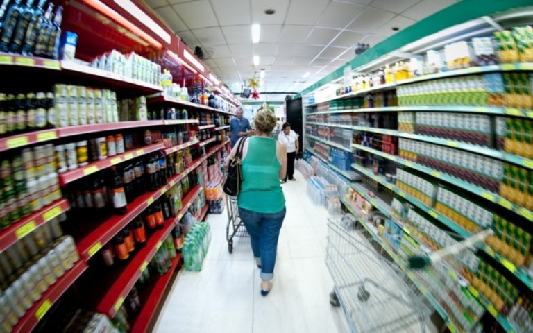Com alta dos alimentos, prévia da inflação em setembro é a maior desde 2012