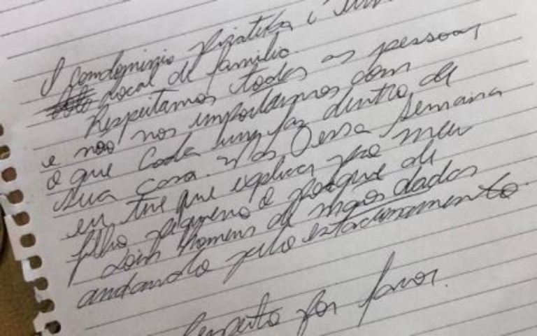 Homem que recebeu bilhete homofóbico em SC diz que se sentiu uma "aberração"
