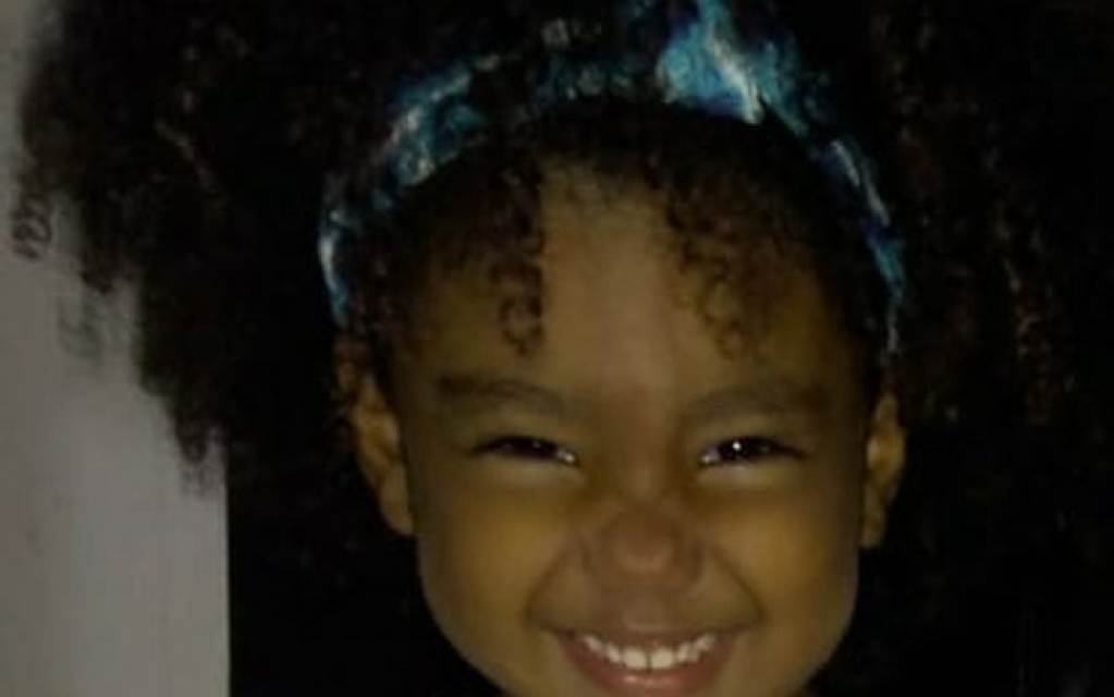 Menina de dois anos morre com tiro na cabeça em Teresina
