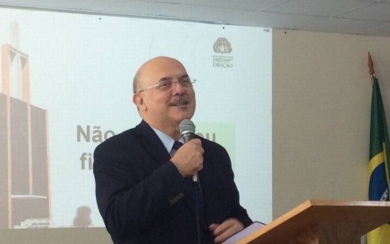 Senador pede ao STF que ministro da Educação seja investigado por homofobia