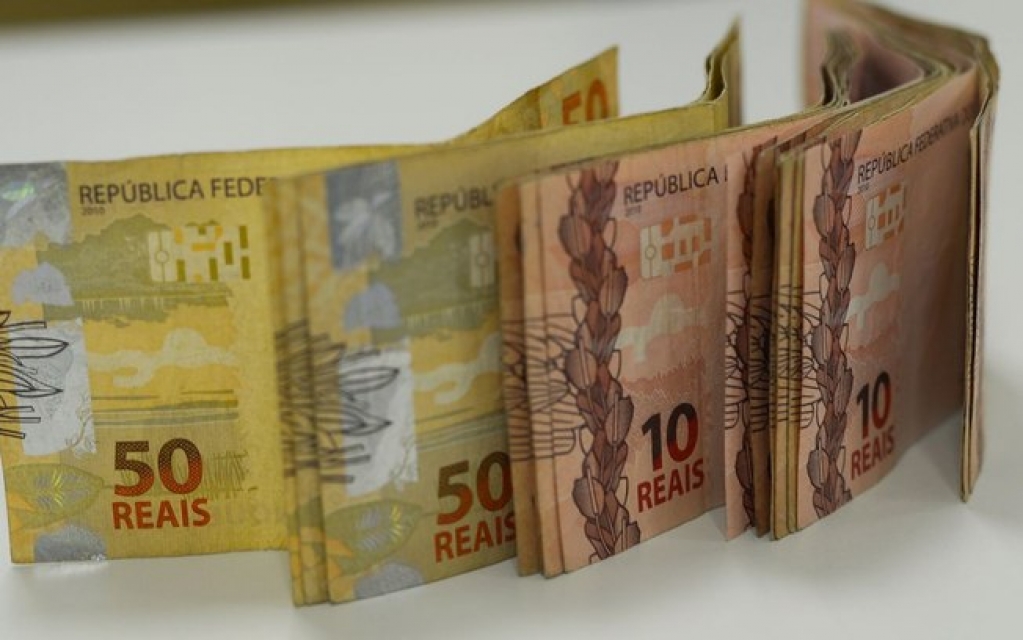IR 2020: Receita paga novo lote de restituição nesta quarta; veja quem recebe